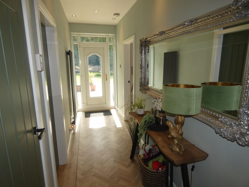  Hallway- click for photo gallery